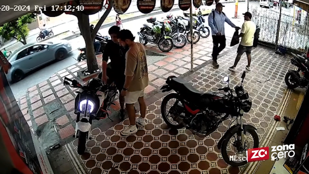 Este es atracador que asesino al fiscal en el barrio galan, un video muestra en oro atraco al supuesto asesino del Fiscal